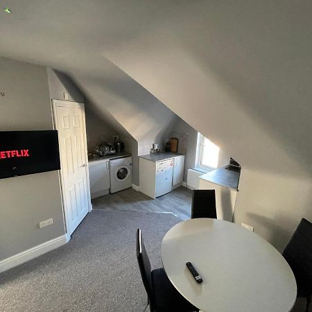 Luton Short Term Lets - Cardiff Road Apartment Luaran gambar